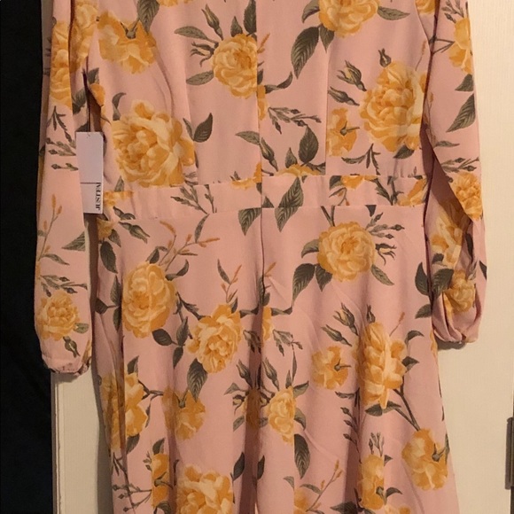 JustFab Floral Dress - Picture 5 of 8